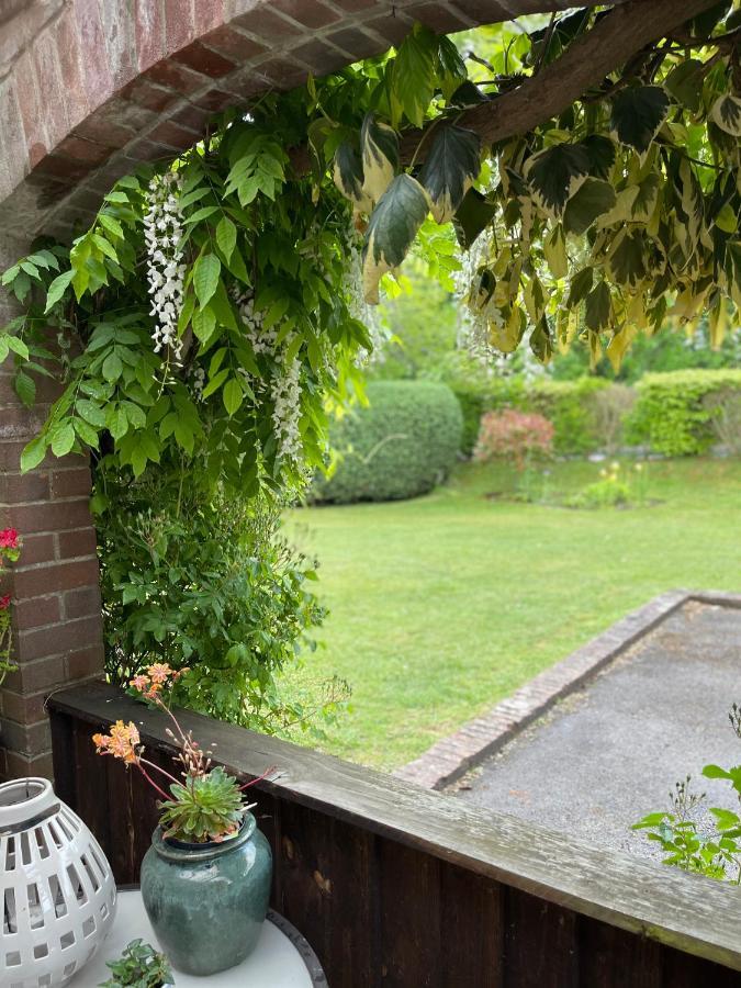 High Mead Bed and Breakfast Woodsford Esterno foto